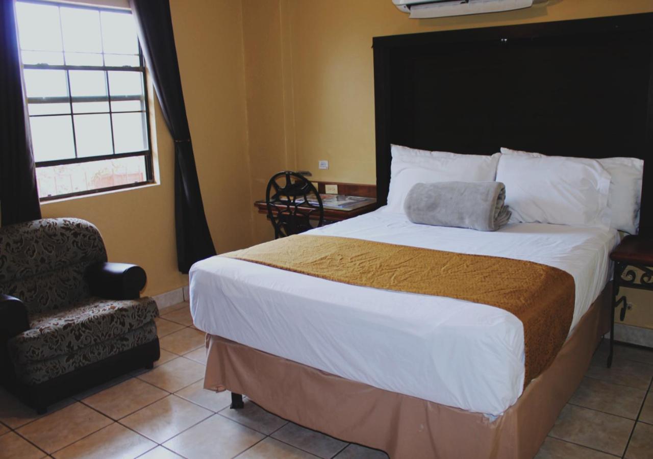 Hotel Hacienda Del Viejo Matamoros  Ngoại thất bức ảnh