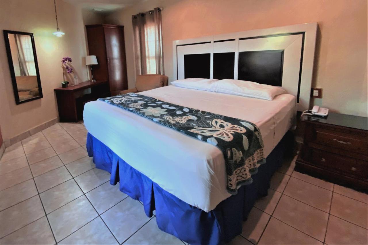 Hotel Hacienda Del Viejo Matamoros  Ngoại thất bức ảnh