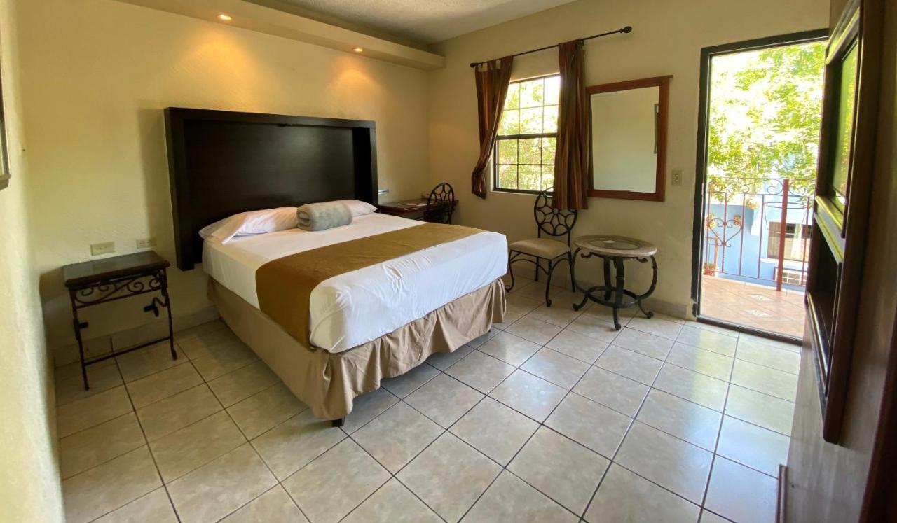 Hotel Hacienda Del Viejo Matamoros  Ngoại thất bức ảnh